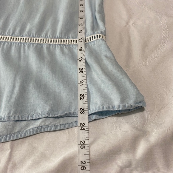 Cloth & Stone - Anthropologie - Chambray V-neck Women's Shirt Blue Size Medium - Picture 8 of 11